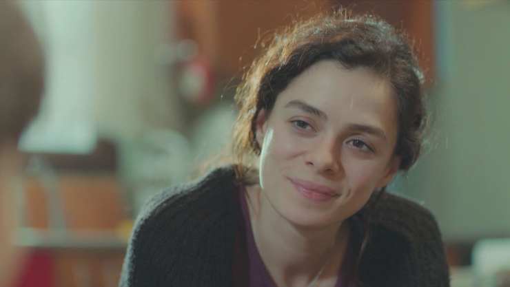 ragazza sorridete